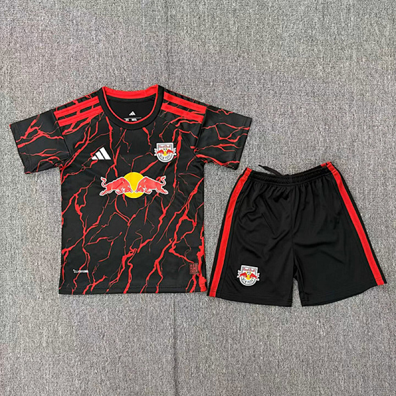 Niño_Red-B home kid 26-27